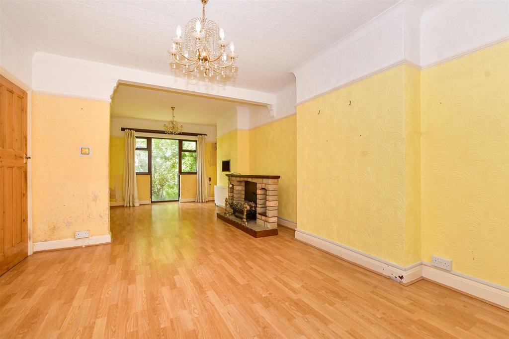 Angel Hill, Sutton, Surrey 3 bed semidetached house for sale £400,000