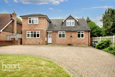 4 bedroom detached house for sale, Tunbury Avenue, Chatham