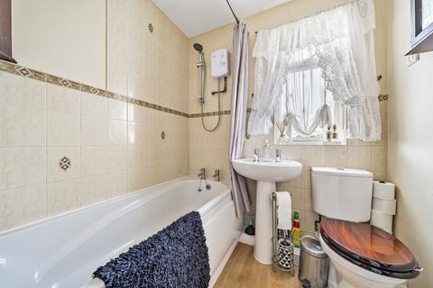 34 Applewood Drive, Gonerby Hill Foot, Grantham, NG31 8QN