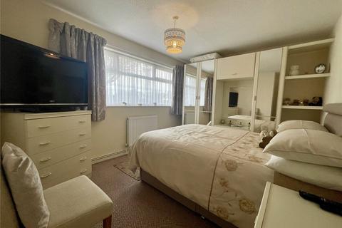 2 bedroom bungalow for sale, Trentham Drive, Bridlington, East Yorkshire, YO16