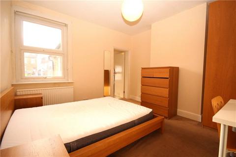 1 bedroom in a house share to rent, Guildford Park Road, Guildford, Surrey, GU2