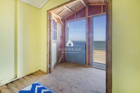 Chalet for sale, Beach Hut, CLACTON-ON-SEA CO15