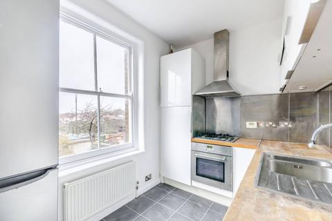 3 bedroom flat to rent, Ellison Road, Streatham, London, SW16