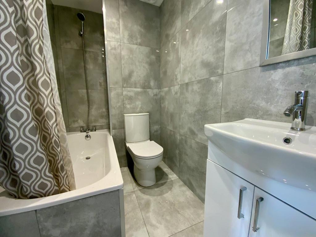 Cromwell Road, Hove, BN3 2 bed flat to rent £1,420 pcm (£328 pw)