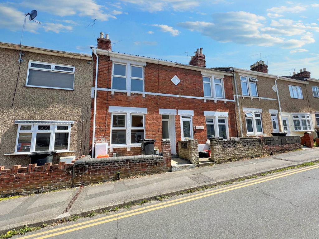Dowling Street, Swindon SN1 2 bed terraced house £1,100 pcm (£254 pw)