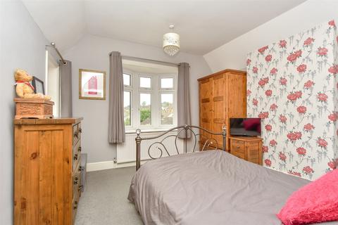 74 Goddington Road, Rochester, ME2 3DE