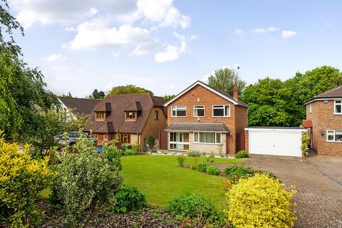4 bedroom detached house for sale, Wrotham Road, Istead Rise, Kent