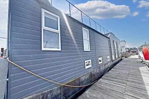 3 bedroom houseboat for sale, Vicarage Lane, Hoo ME3