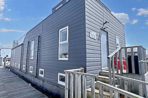 3 bedroom houseboat for sale, Vicarage Lane, Hoo ME3