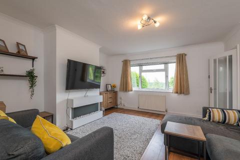 3 bedroom terraced house to rent, Potternewton Crescent, Leeds LS7
