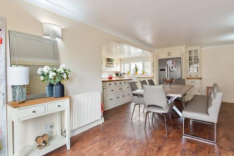 2 Nelthorpe Close, Ulceby, DN39 6FB
