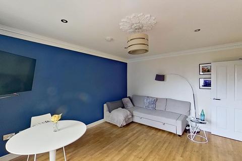 1 bedroom flat to rent, Cockburn Street, Edinburgh, EH1