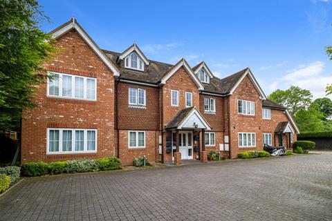 2 bedroom apartment for sale, Cherry Tree Court, Cherry Tree Road, Beaconsfield, HP9