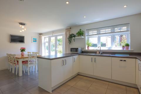 31 Baileys Meadow, Hayle, TR27 4FA