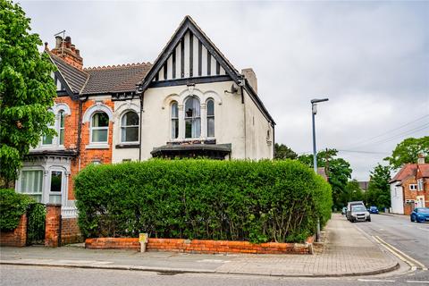 4 bedroom end of terrace house for sale, Hainton Avenue, Grimsby, North East Lincolnshir, DN32