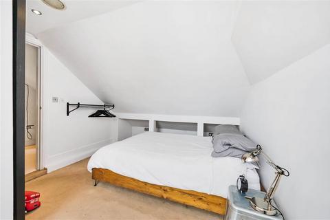 2 bedroom flat for sale, Cavendish Road, SW12