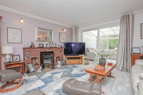 3 bedroom detached house for sale, Coppice Close, Banbury