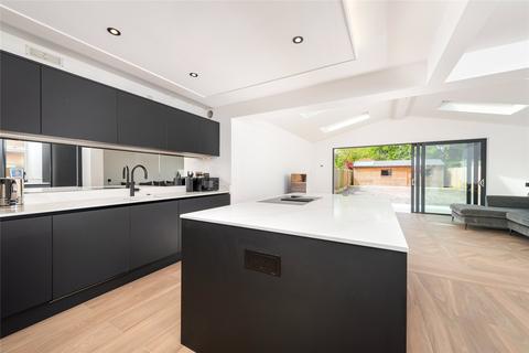 31 Bowershott, Letchworth Garden City, SG6 2ET