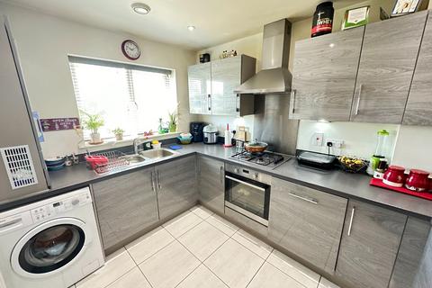 3 bedroom semi-detached house to rent, Farley Meadows, Luton, Bedfordshire, LU1 5FS