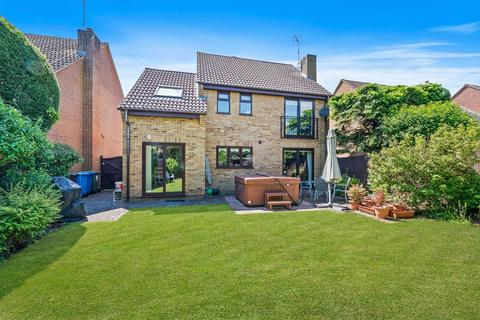 18 Browning Avenue, Kettering, NN16 8NP
