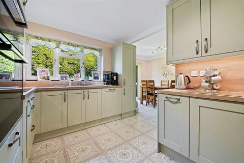 18 Browning Avenue, Kettering, NN16 8NP