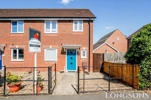 3 bedroom end of terrace house for sale, Stirling Road, Carbrooke