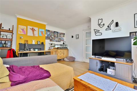 2 bedroom apartment for sale, Courtenay Road, Woking, Surrey, GU21