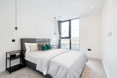 2 bedroom apartment to rent, Merino Gardens, London Dock E1W