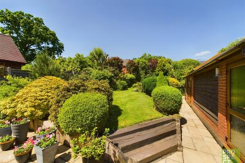 14 Beehive Lane, Binfield, Bracknell, RG12 8TU