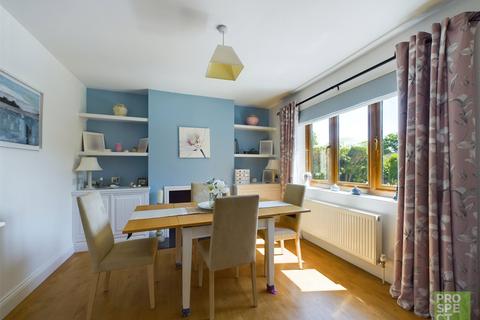 14 Beehive Lane, Binfield, Bracknell, RG12 8TU
