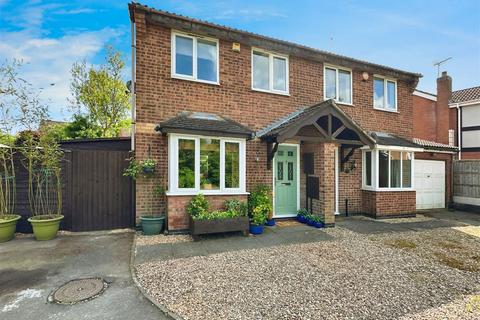 3 bedroom semi-detached house for sale, Oakwood Close, Leicester Forest East