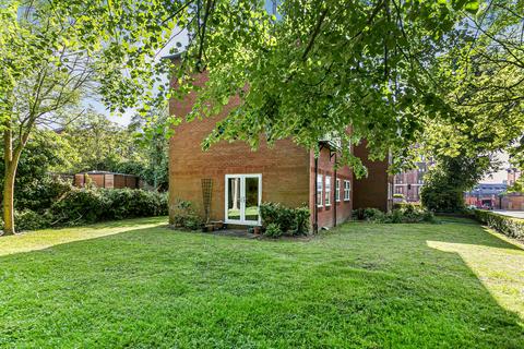 1 Lime Tree Place, St Albans, AL1 3BD