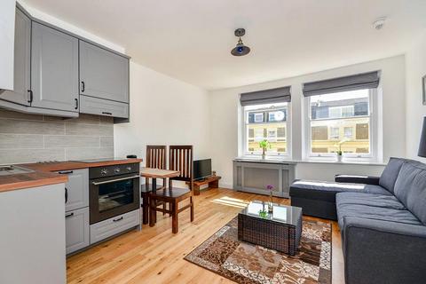 Studio to rent, Penywern Road, Earls Court, London SW5