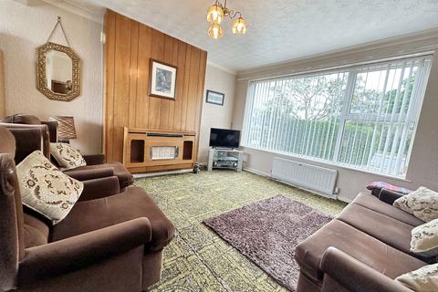 3 bedroom semi-detached house for sale, Broomfield Avenue, Wallsend, Tyne and Wear, NE28 9AE