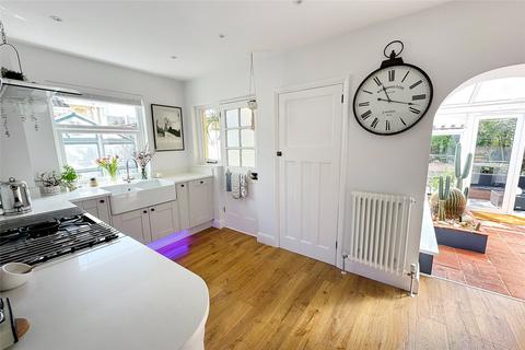 2 bedroom bungalow for sale, Grand Avenue, Wick, Littlehampton, West Sussex
