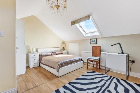 2 bedroom flat to rent, Uxbridge Road Shepherds Bush W12