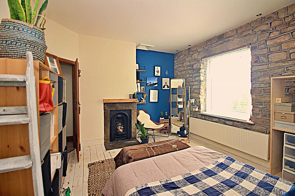 Main Bed 3