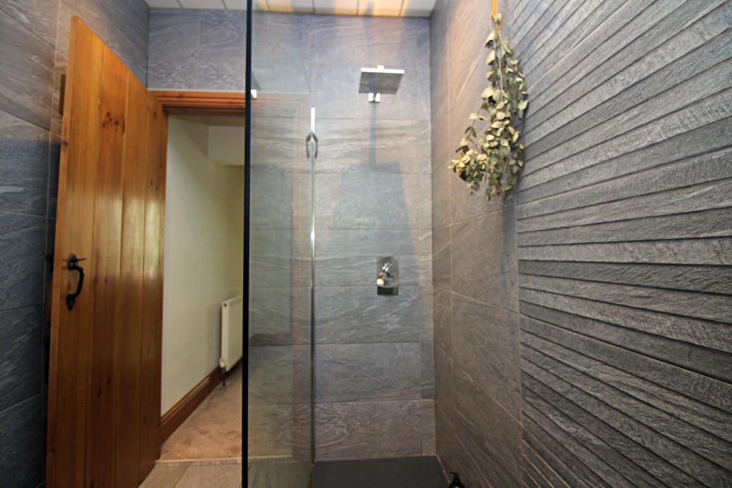 Shower Detail
