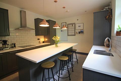 9 Bentley Lane, Bury, BL9 6RZ
