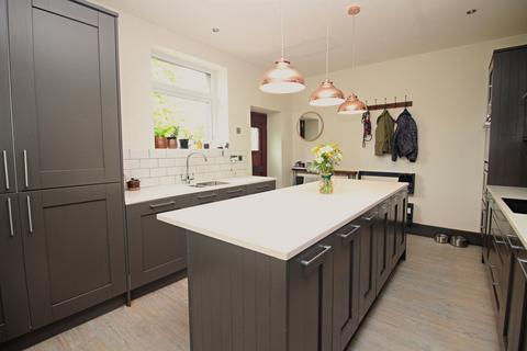 9 Bentley Lane, Bury, BL9 6RZ