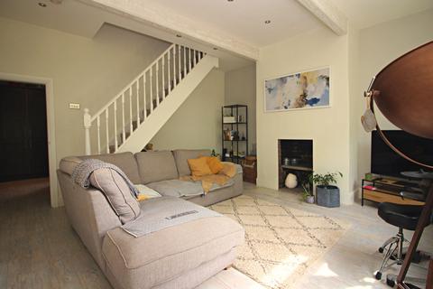 9 Bentley Lane, Bury, BL9 6RZ