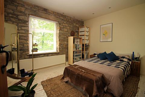 9 Bentley Lane, Bury, BL9 6RZ