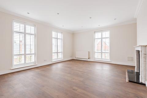 2 bedroom flat for sale, Holloway Drive, Virginia Water