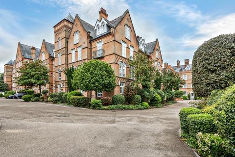 2 bedroom flat for sale, Holloway Drive, Virginia Water
