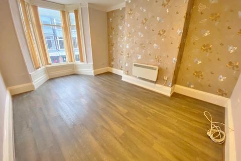 2 bedroom flat to rent, Cheapside, Blackpool FY1