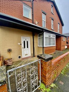 2 bedroom flat to rent, Boome Street, Blackpool FY4