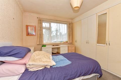 2 bedroom ground floor flat for sale, Brook Drive, Wickford, Essex