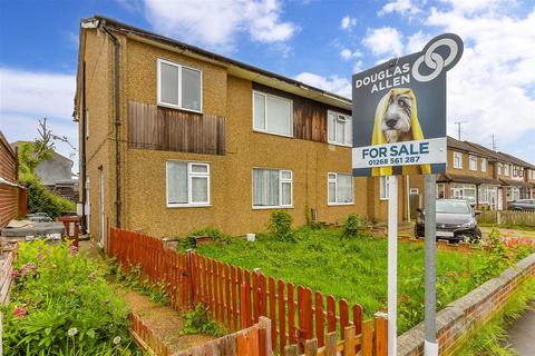 2 bedroom ground floor flat for sale, Brook Drive, Wickford, Essex