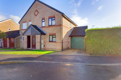 3 bedroom semi-detached house for sale, William Way, Alton, Hampshire, GU34