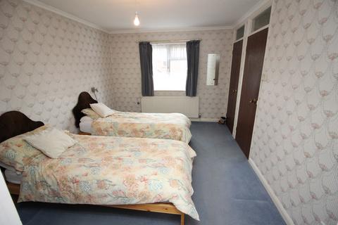 3 bedroom detached house for sale, Cardinal Close, Worcester Park KT4